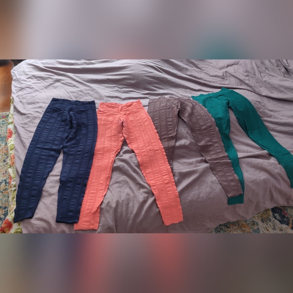 4 pairs of BBBs booty by brabants leggings